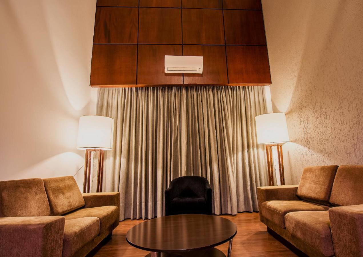 Hotel Deville Curitiba Batel מראה חיצוני תמונה